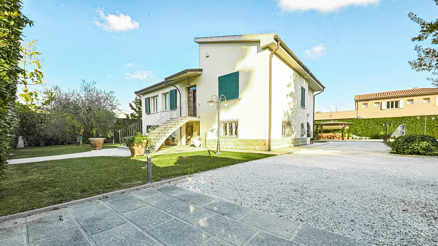 Big Image 9