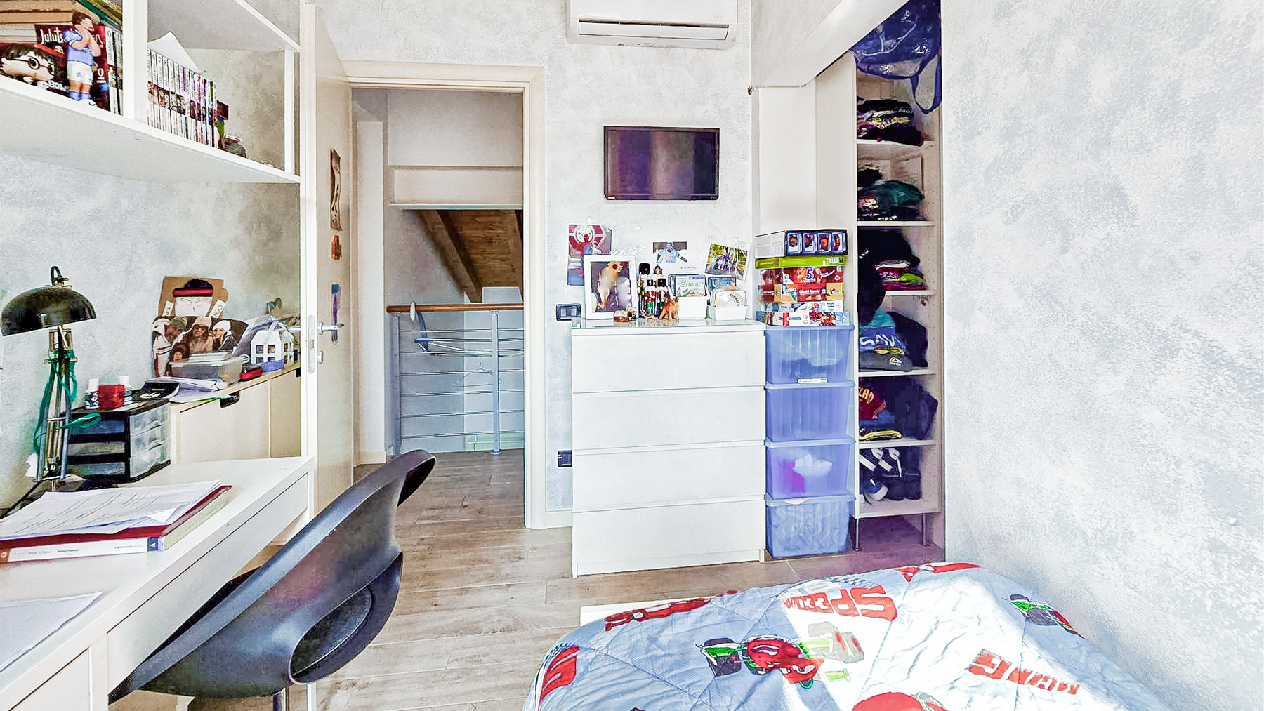 Big Image 14